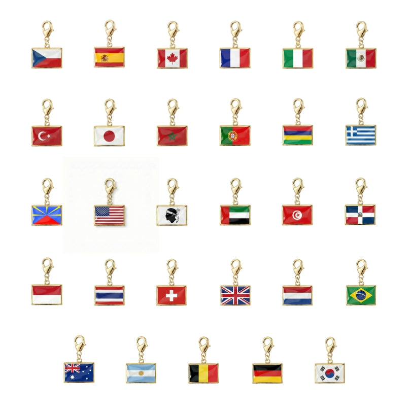 Les charms drapeaux